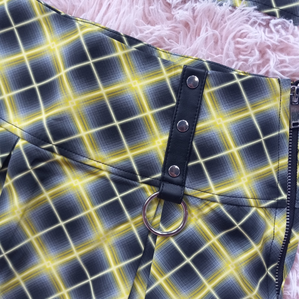 SOLD OUT ONLINE! Dolls kill Vile & Enchanted plaid set- widow goth corset - Picture 9 of 14